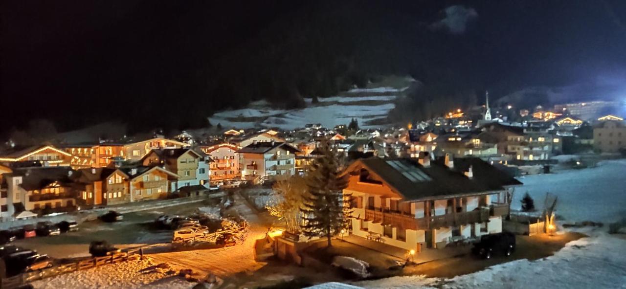 Park Hotel Mater Dei Pozza di Fassa Kültér fotó